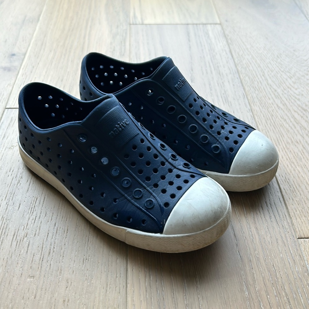 Native Jefferson Slip-On Shoes for Toddler!